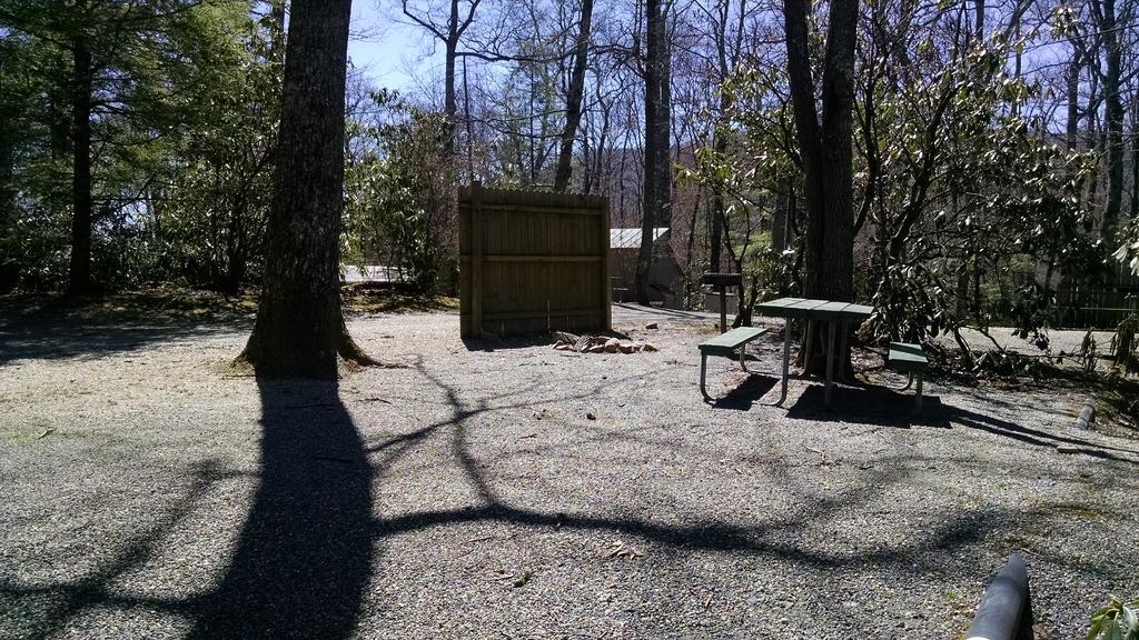 Linville Falls Campground, Rv Park, And Cabins Exterior photo