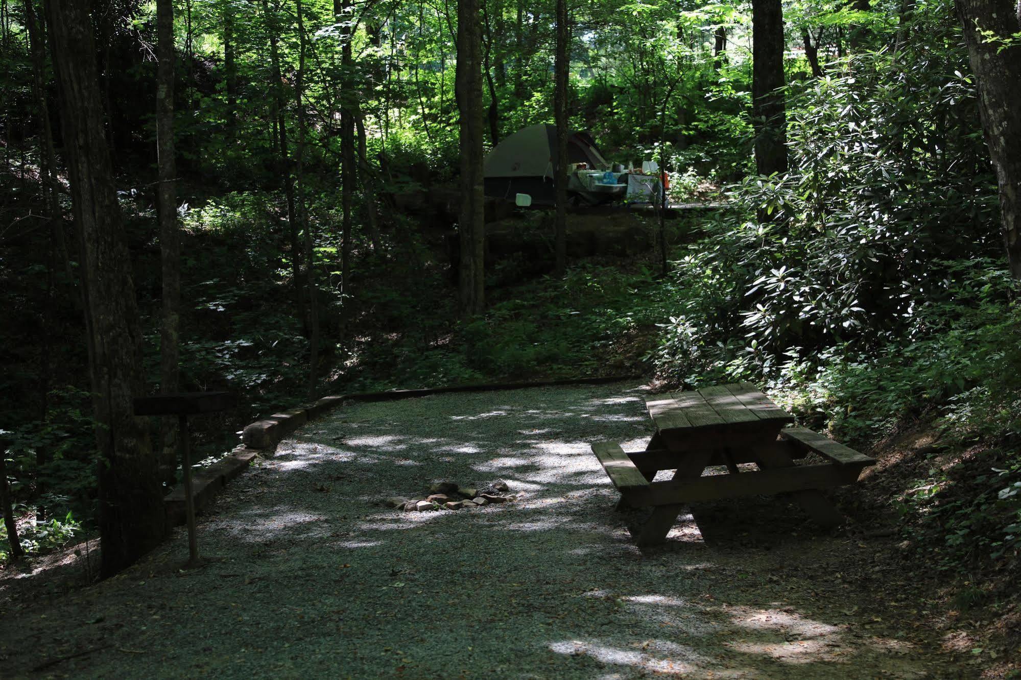 Linville Falls Campground, Rv Park, And Cabins Exterior photo
